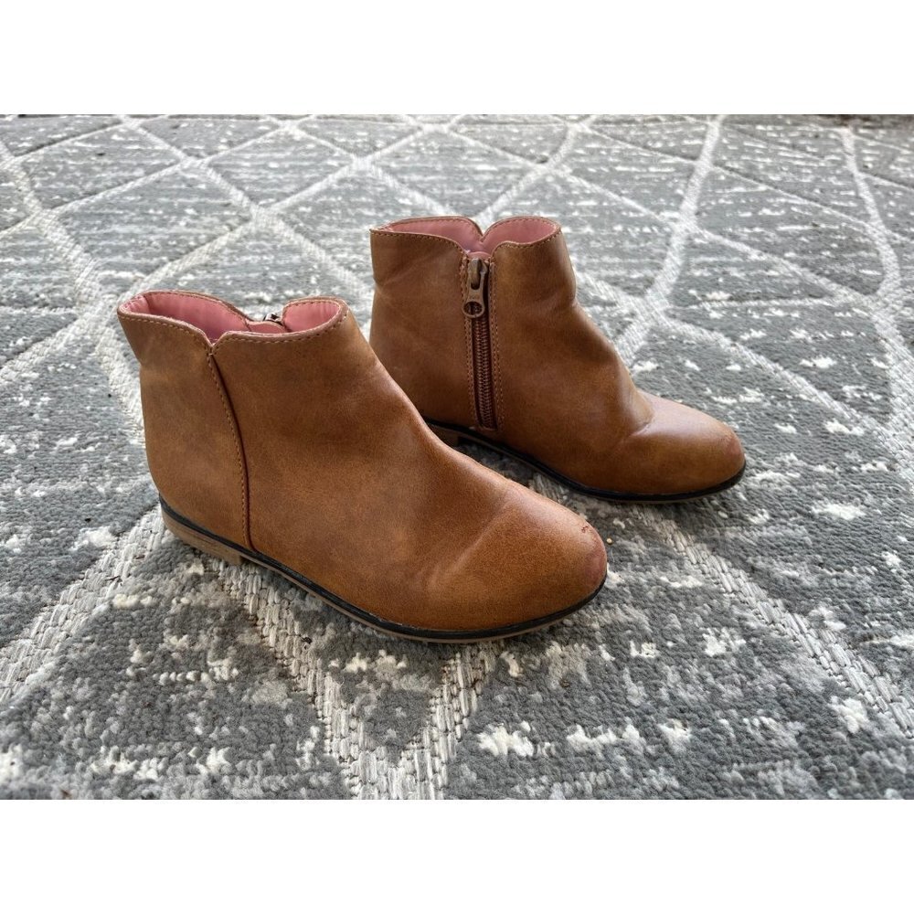 Girls Shoes - Picture 2 of 11